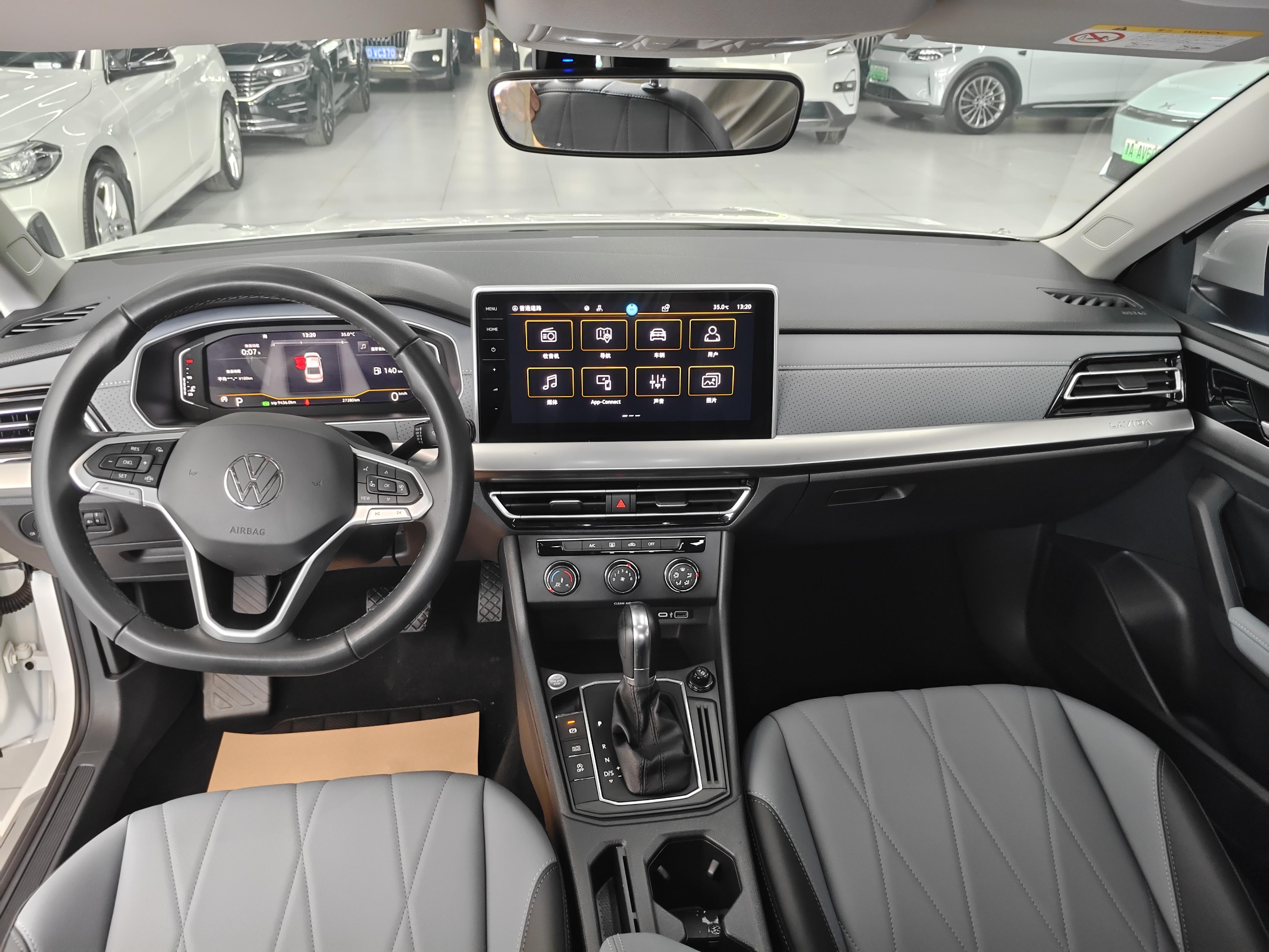 Volkswagen Lavida XR 2023 thumb 4