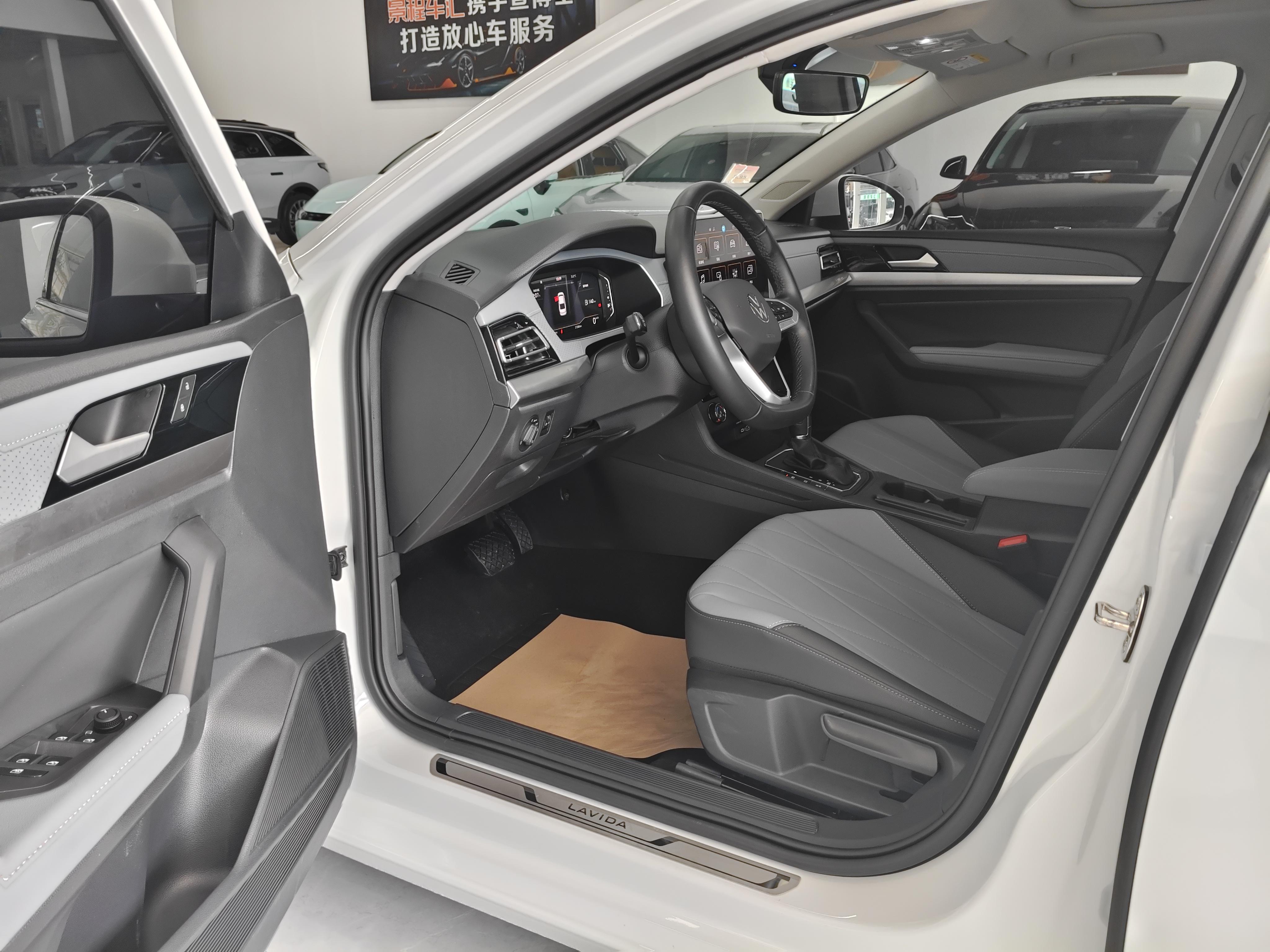 Volkswagen Lavida XR 2023 thumb 9
