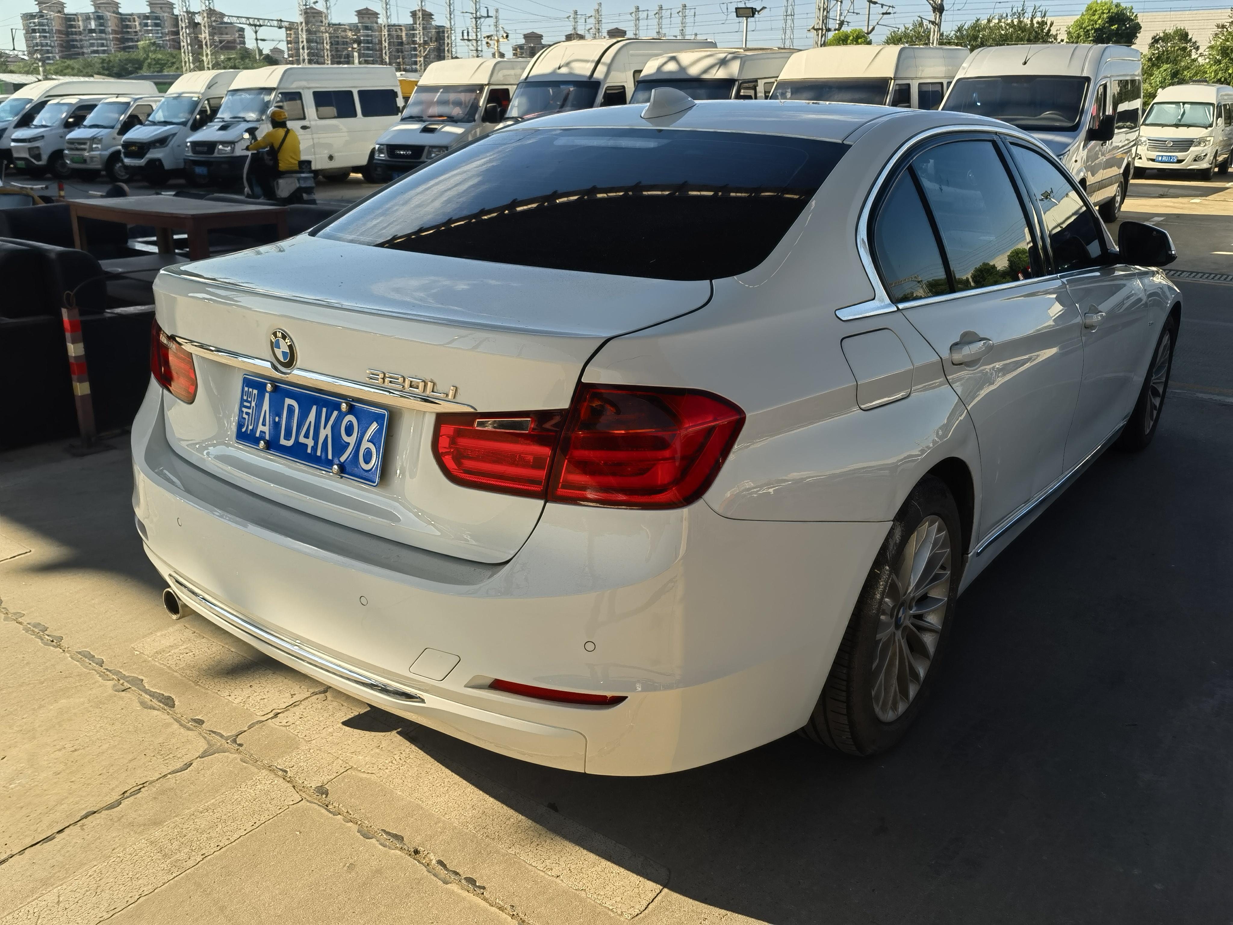 BMW 3 серии 2015 thumb 4