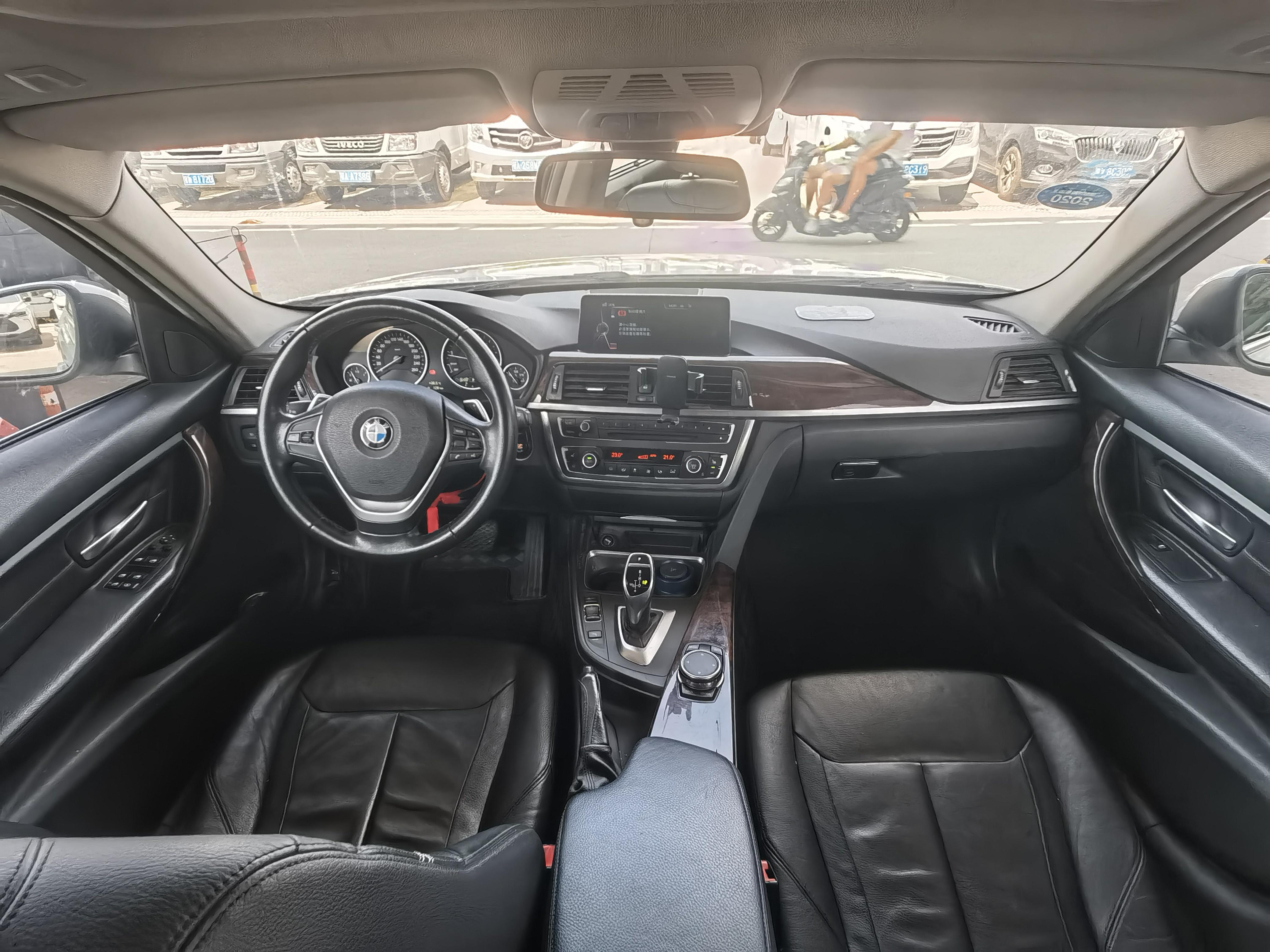 BMW 3 серии 2015 thumb 9