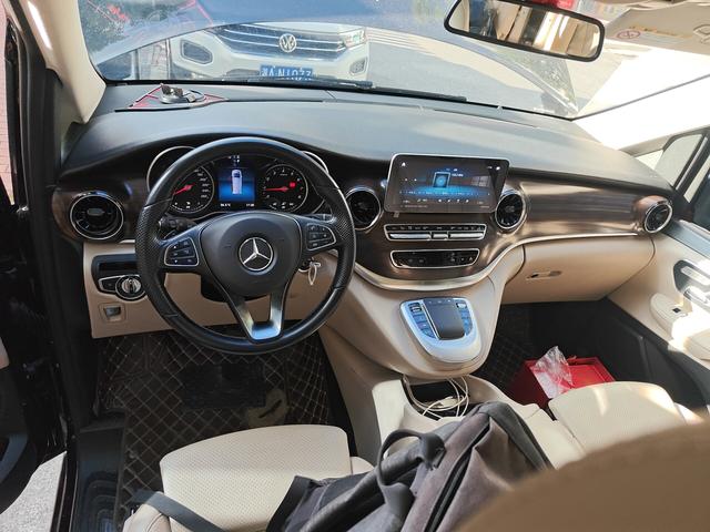 Mercedes-Benz V-Класс 2022 thumb 8