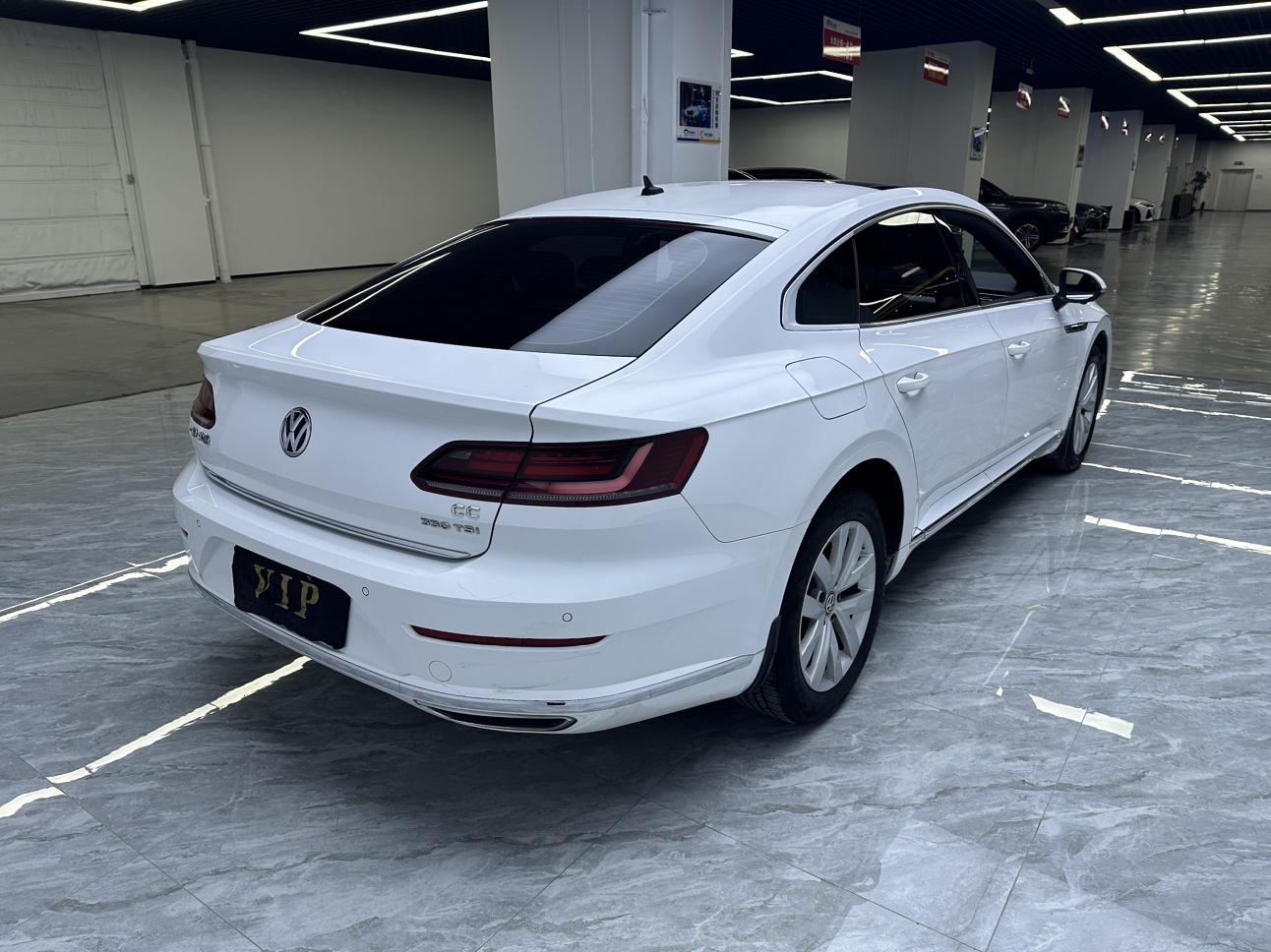 Volkswagen Arteon 2020 thumb 4