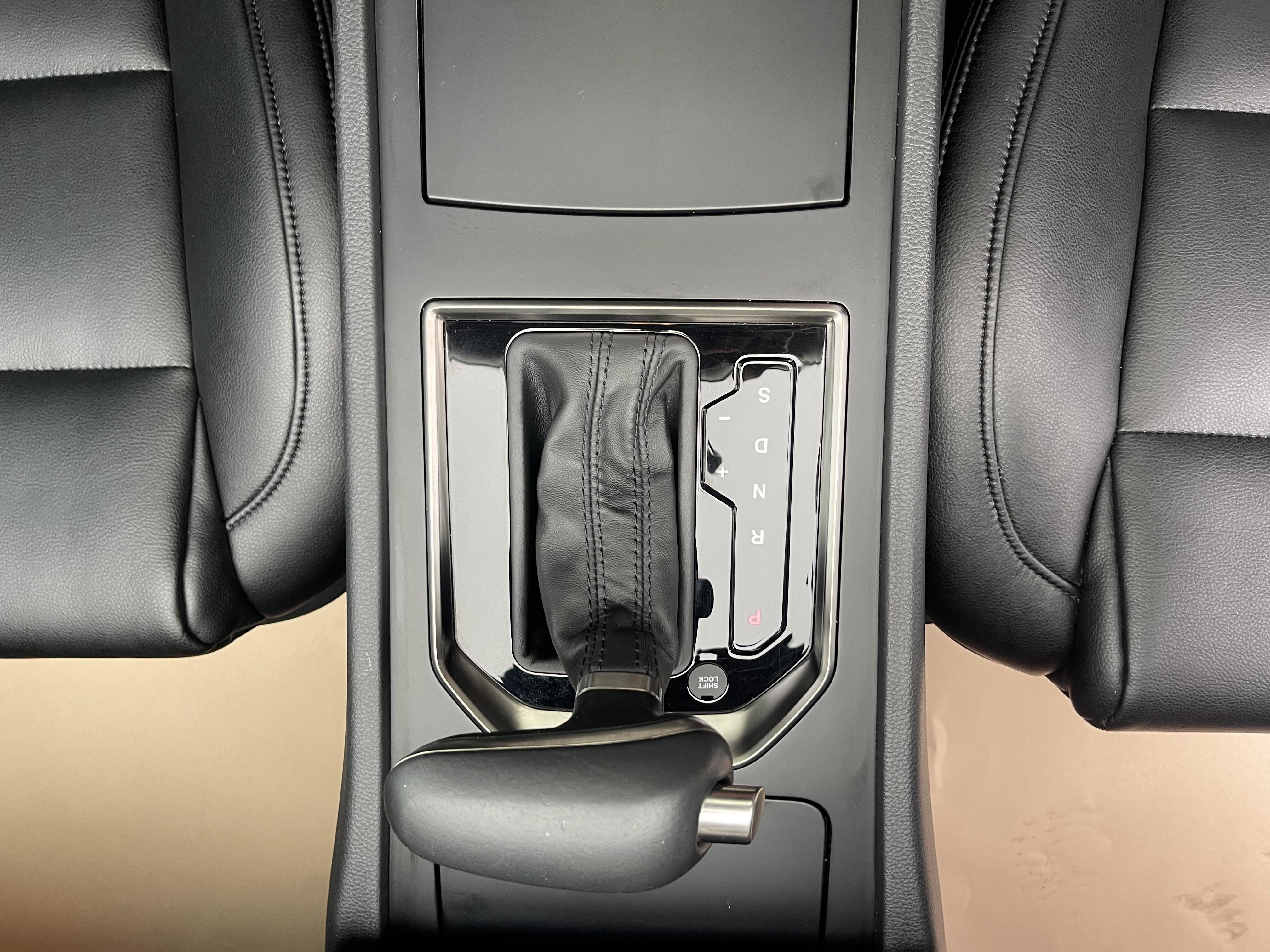 Hongqi H7 2019 thumb 12