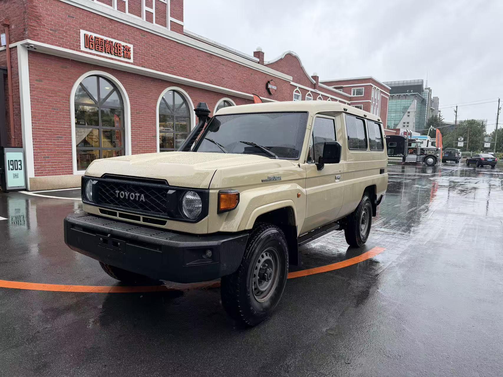 Toyota 70 2025 thumb 9
