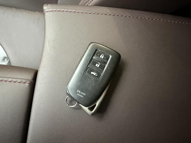 Lexus RX 2020 thumb 9