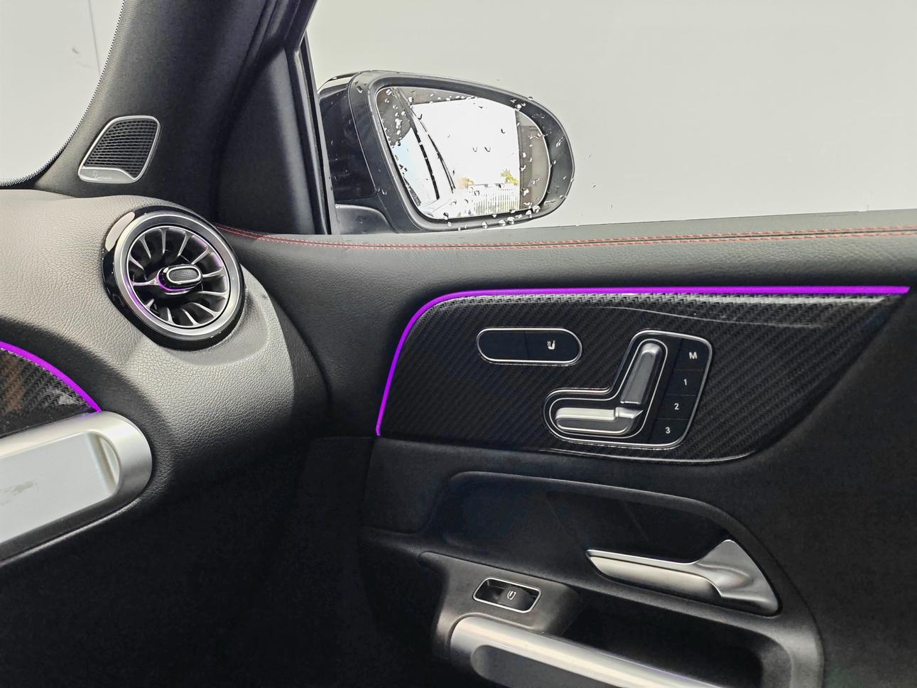 Mercedes-Benz GLB AMG 2024 thumb 8