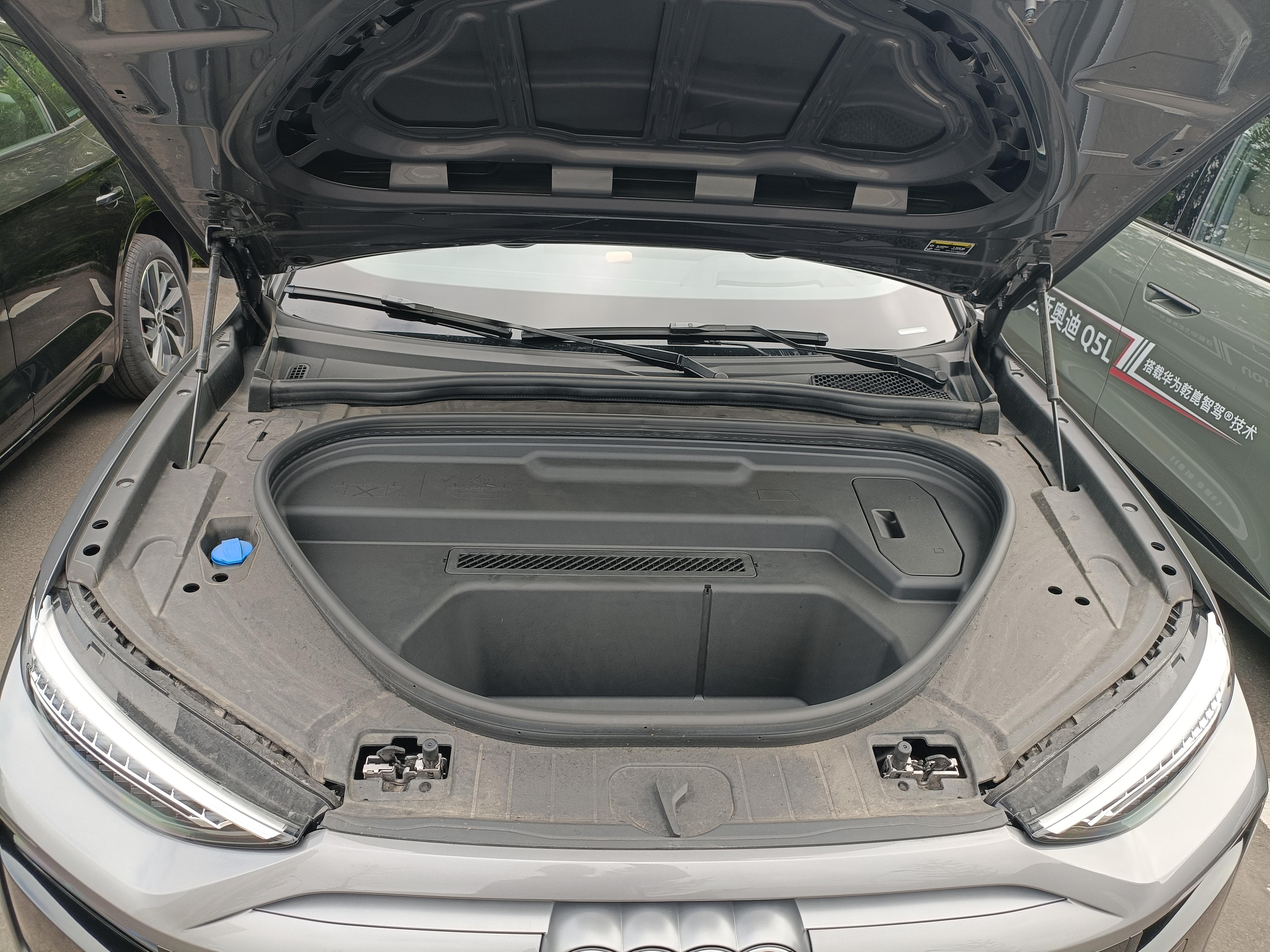 Audi Q6L e-tron 2026 thumb 3