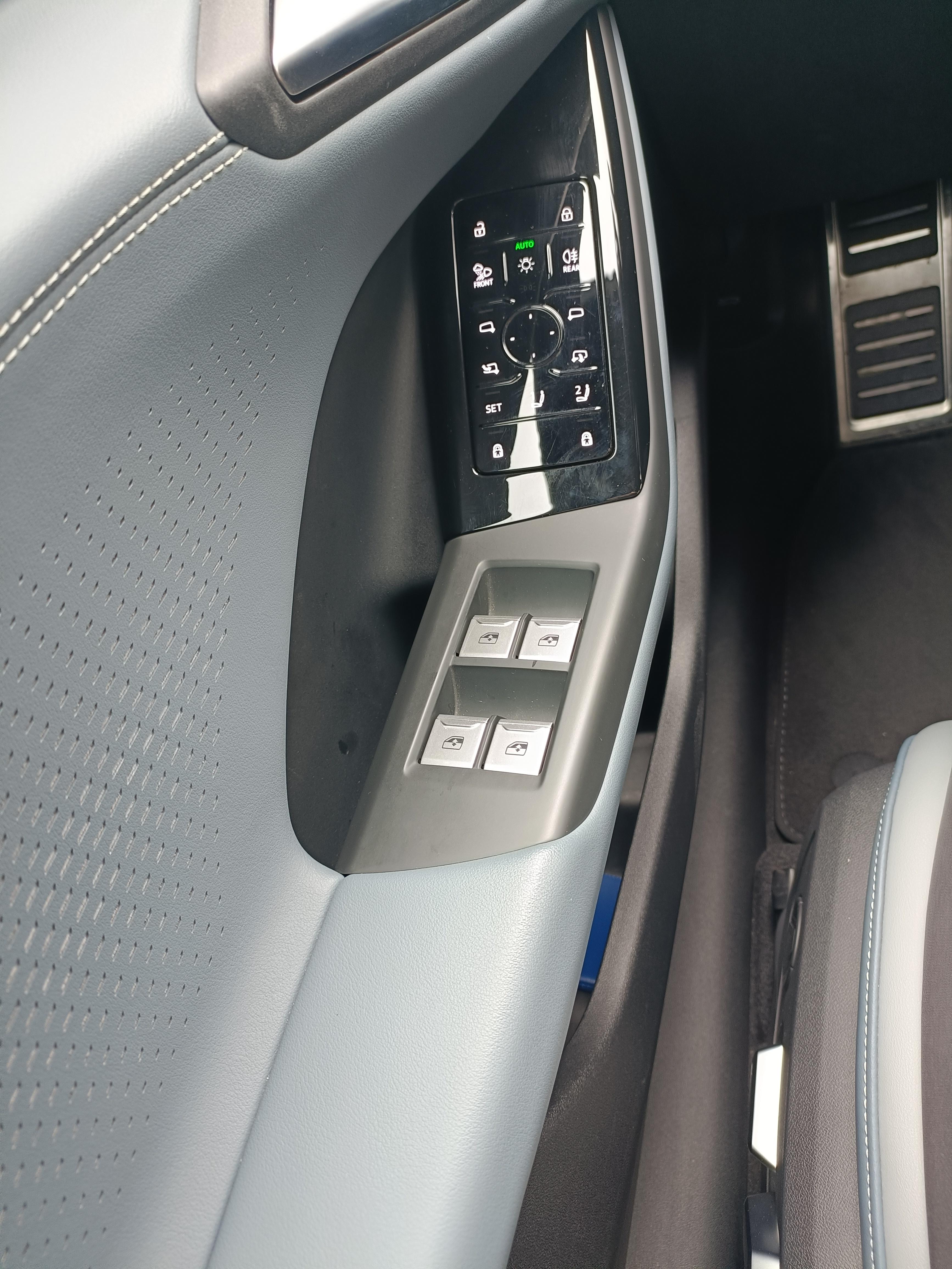 Audi Q6L e-tron 2026 thumb 5