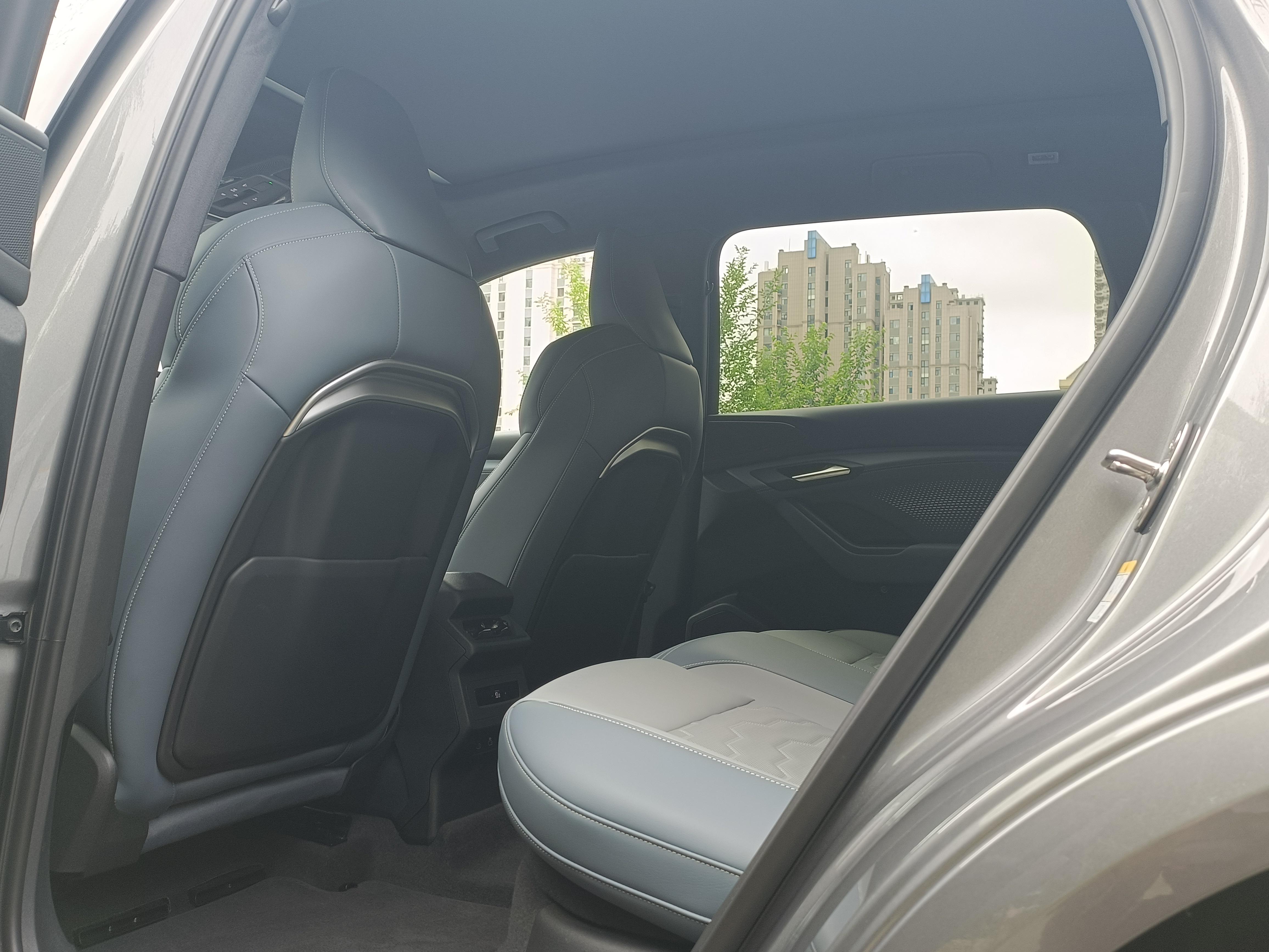 Audi Q6L e-tron 2026 thumb 10