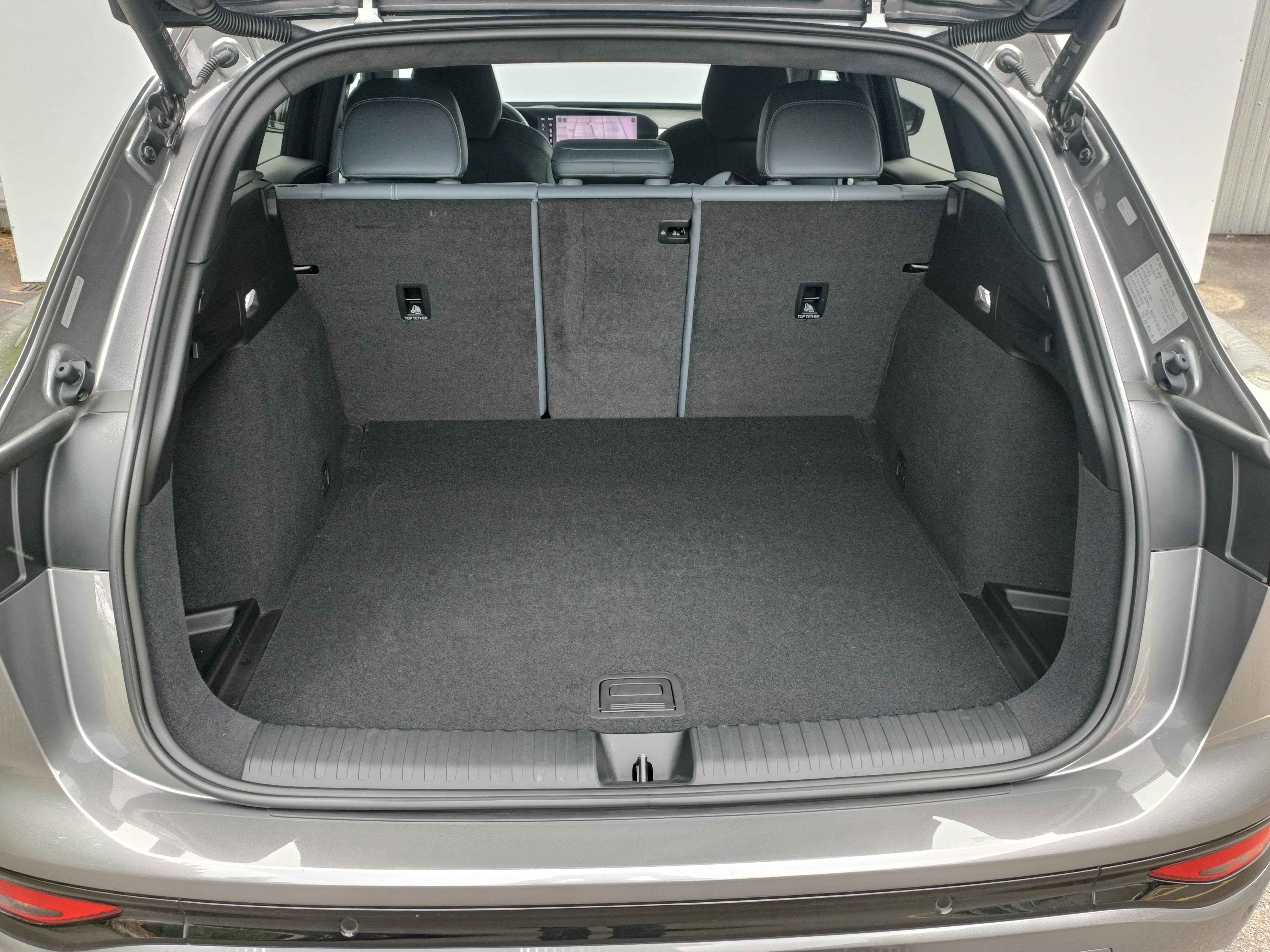 Audi Q6L e-tron 2026 thumb 11
