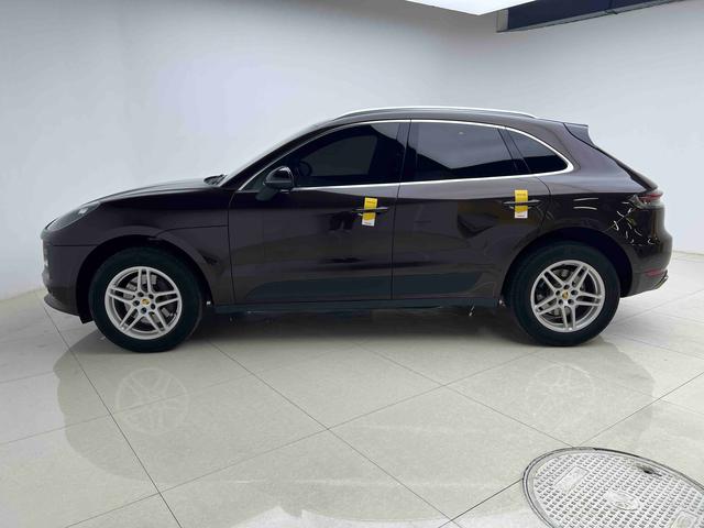 Porsche Macan 2018 thumb 2