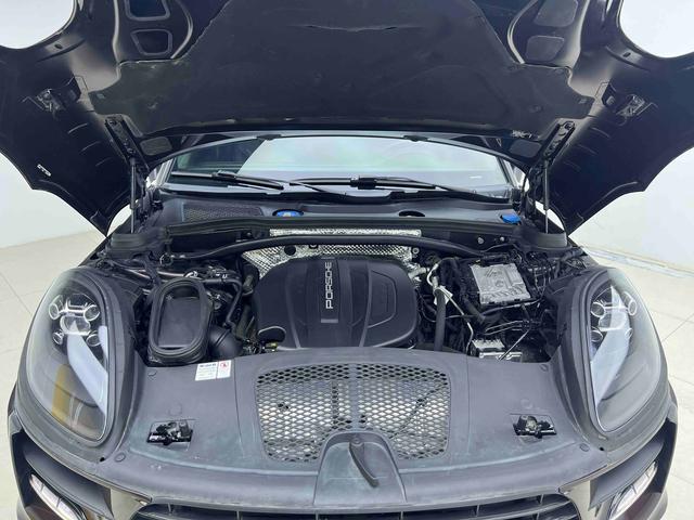 Porsche Macan 2018 thumb 8