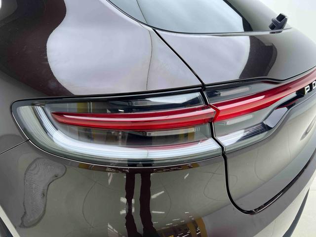 Porsche Macan 2018 thumb 11