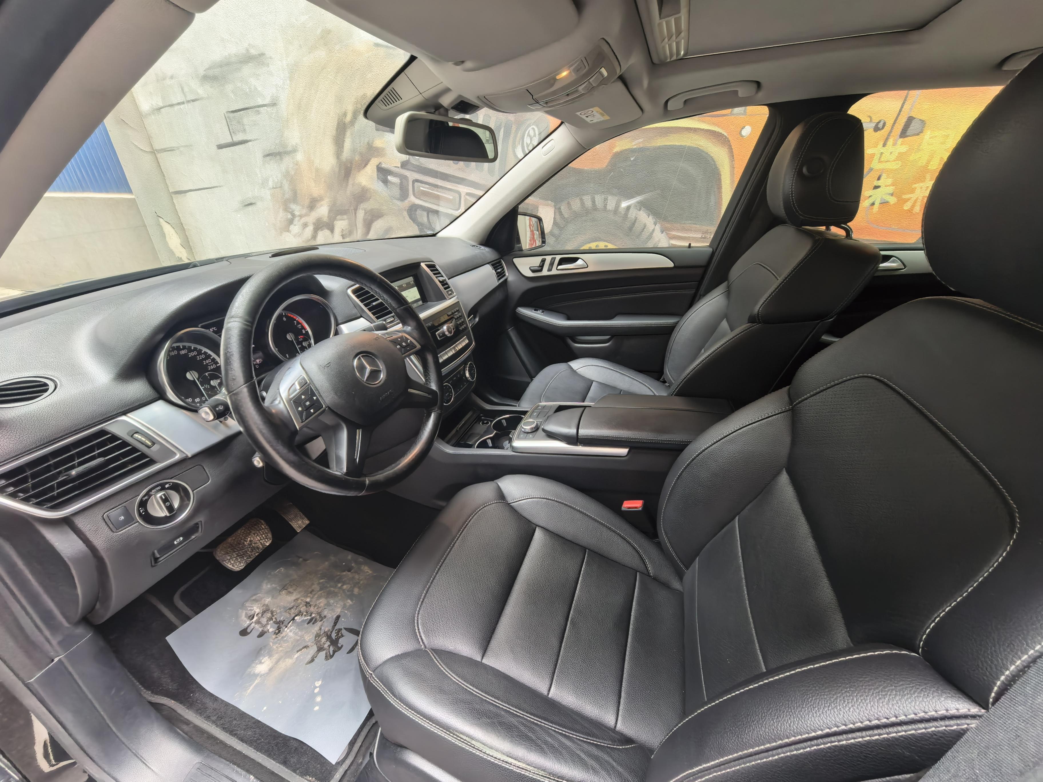 Mercedes-Benz M-Класс 2014 thumb 6