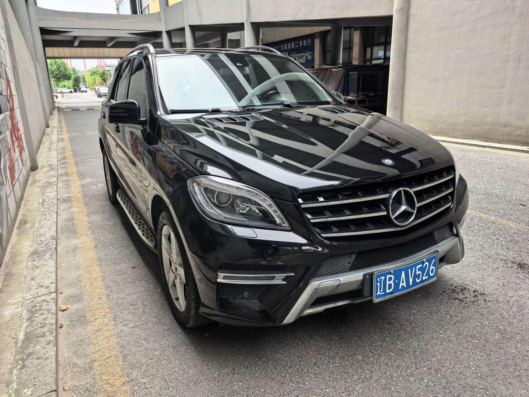 Mercedes-Benz M-Класс 2014 thumb 10