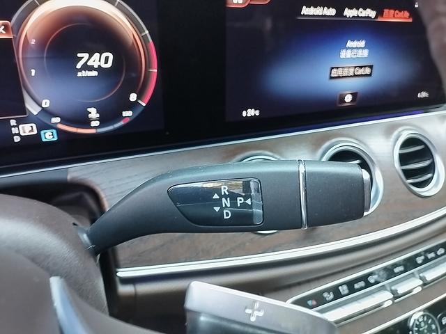 Mercedes-Benz E-Класс 2022 thumb 12