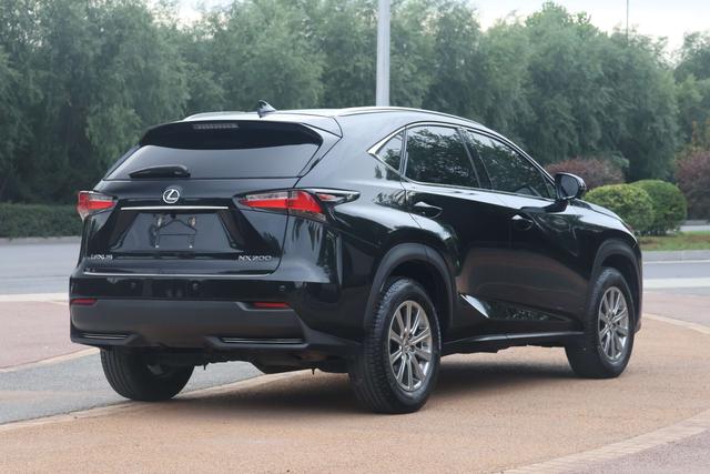 Lexus NX 2016 thumb 4