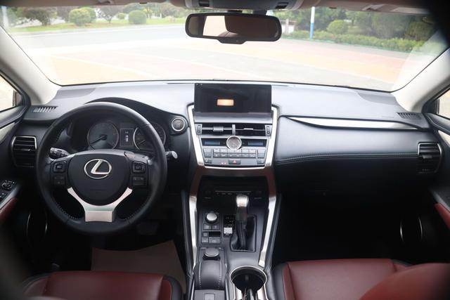Lexus NX 2016 thumb 10