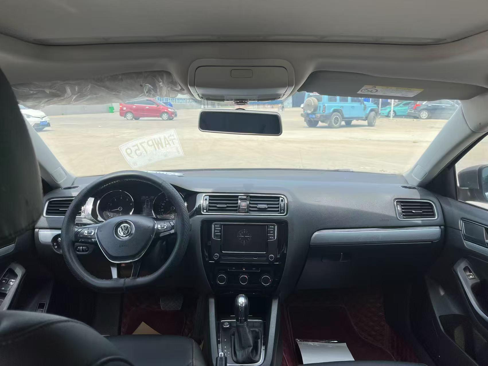 Volkswagen Sagitar 2018 thumb 5