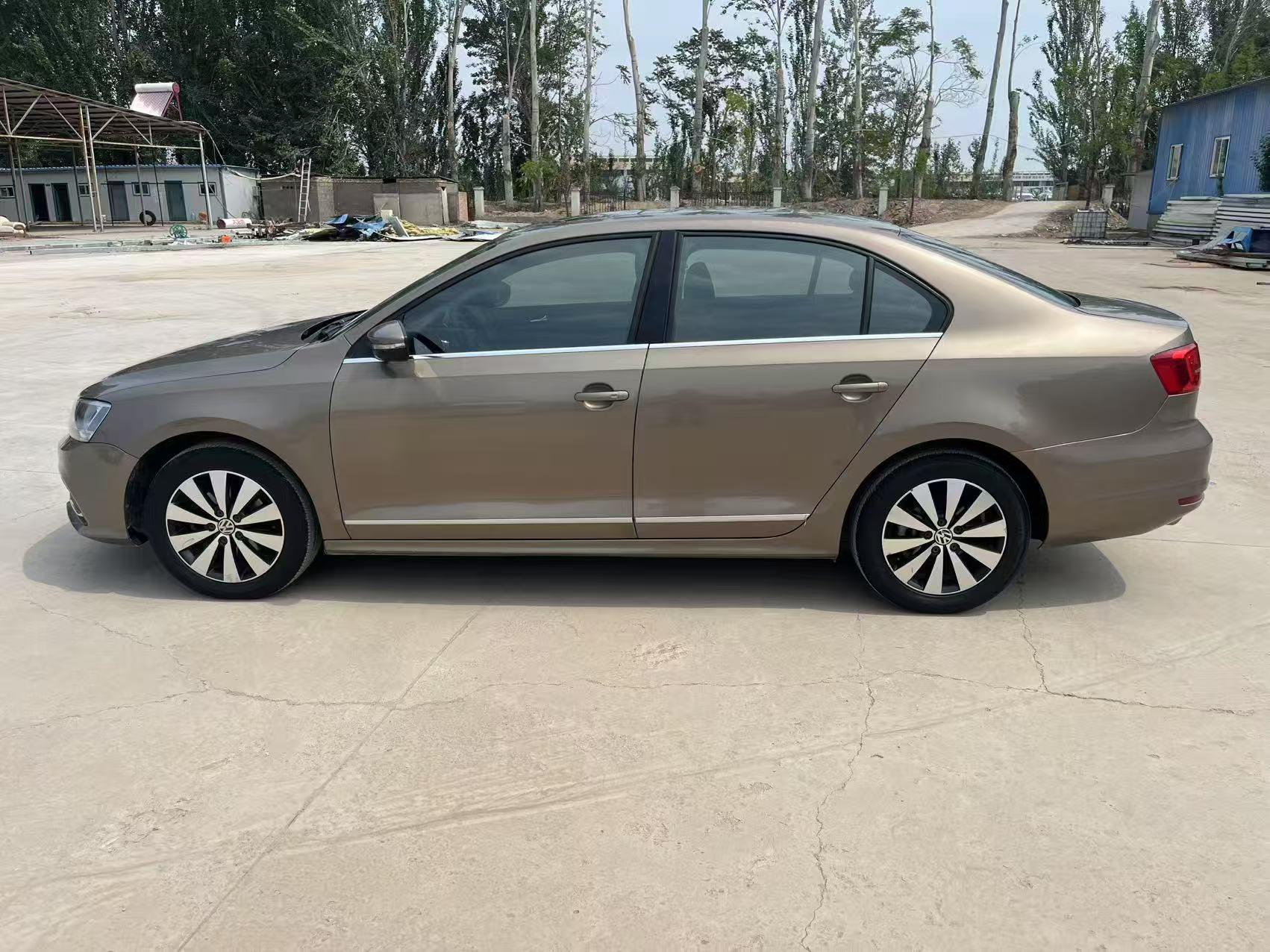 Volkswagen Sagitar 2018 thumb 10