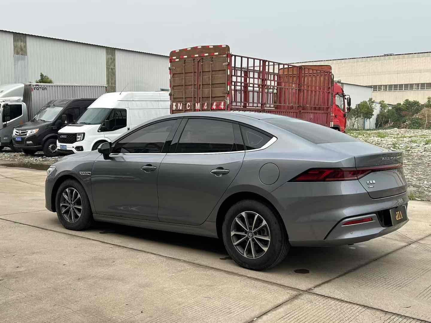 BYD Qin 2023 thumb 2