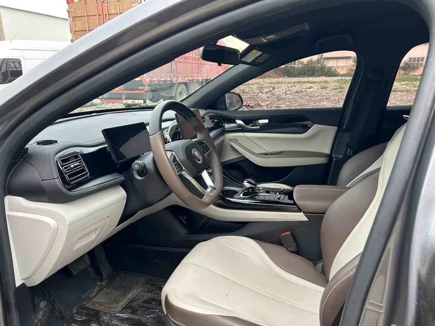 BYD Qin 2023 thumb 6