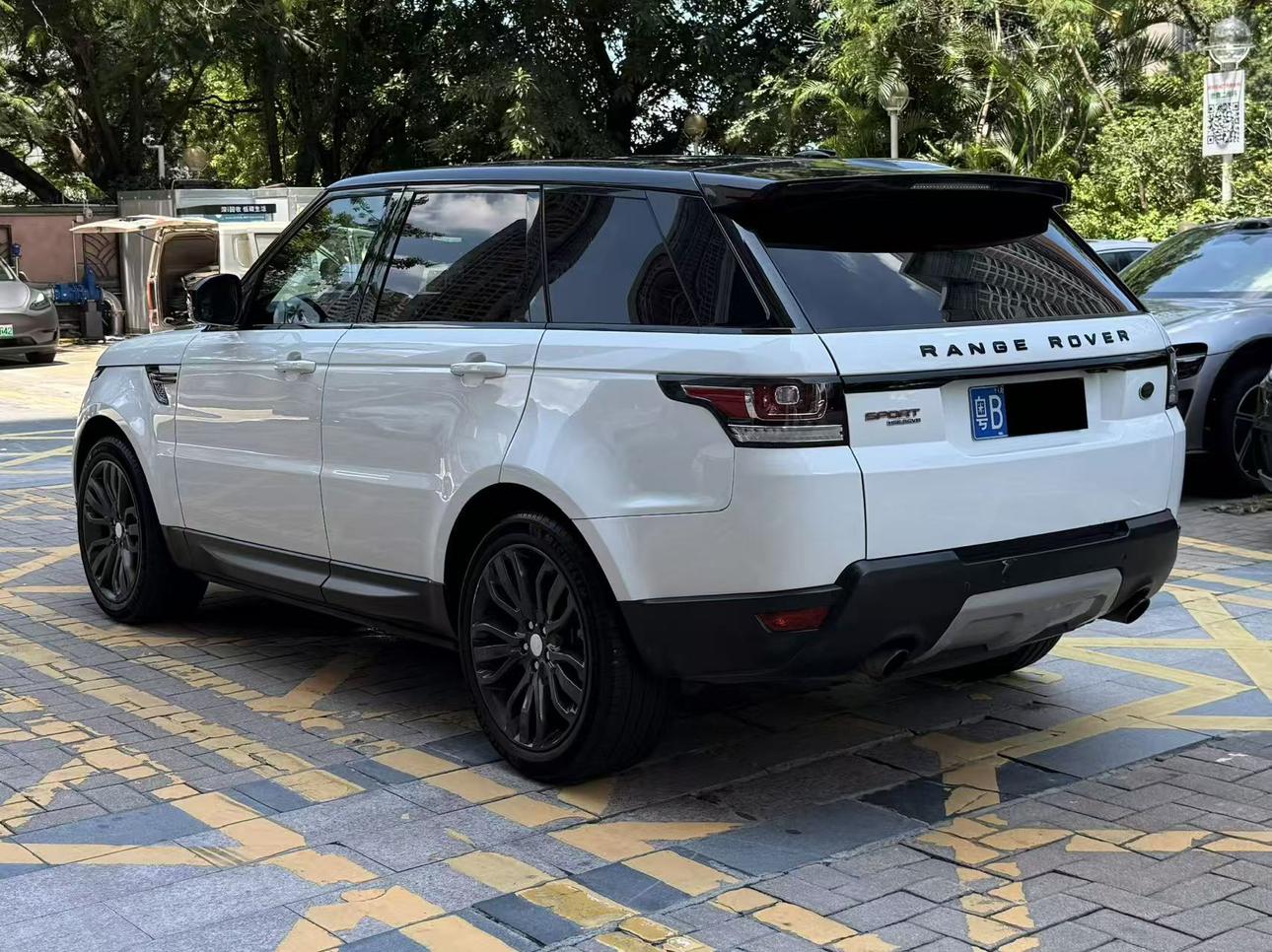 Land Rover Range Rover Sport 2015 thumb 2