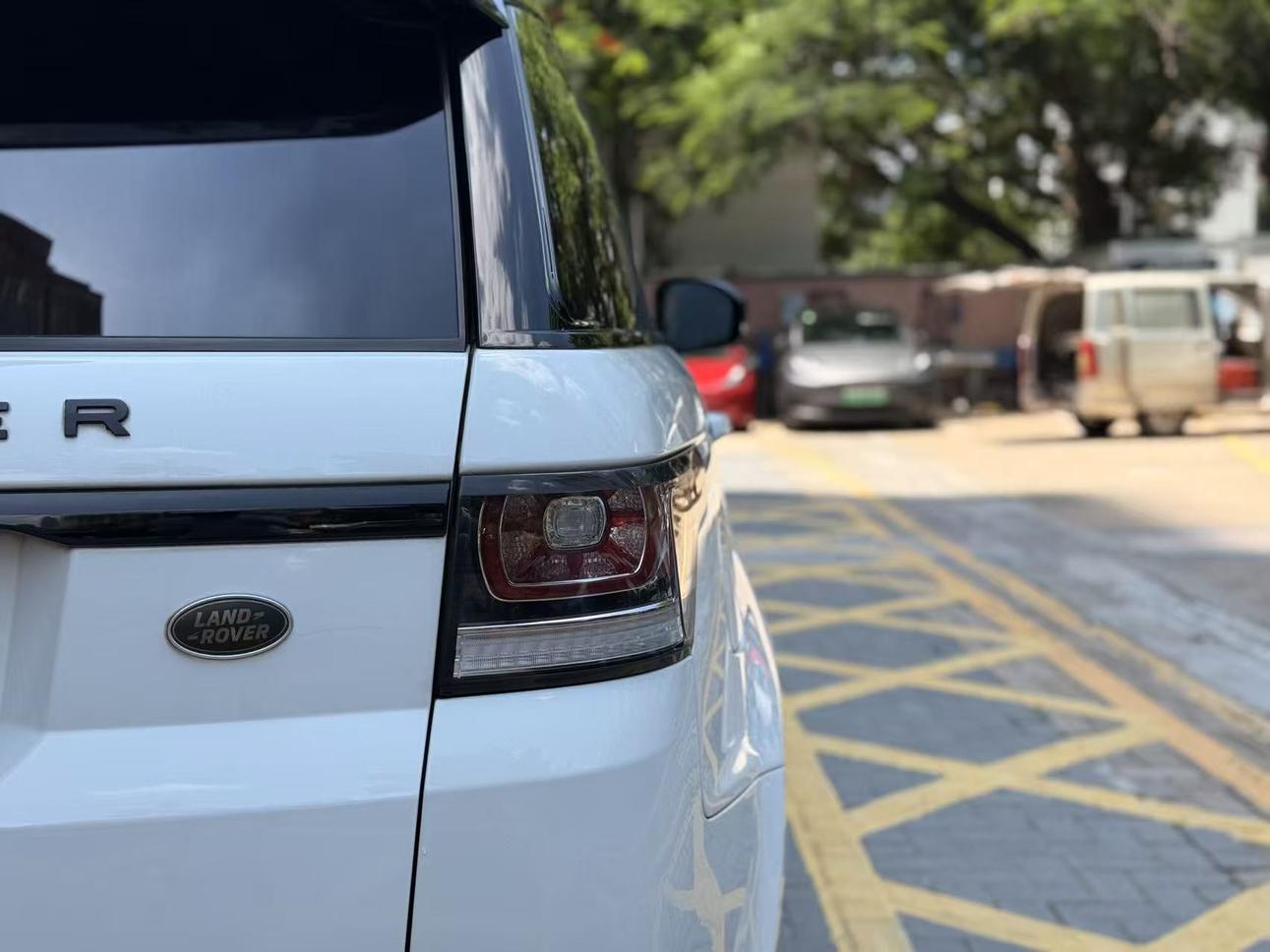 Land Rover Range Rover Sport 2015 thumb 8