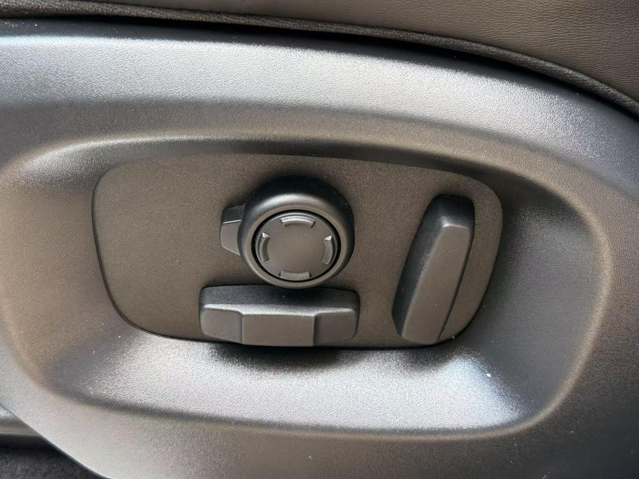Land Rover Range Rover Sport 2015 thumb 10