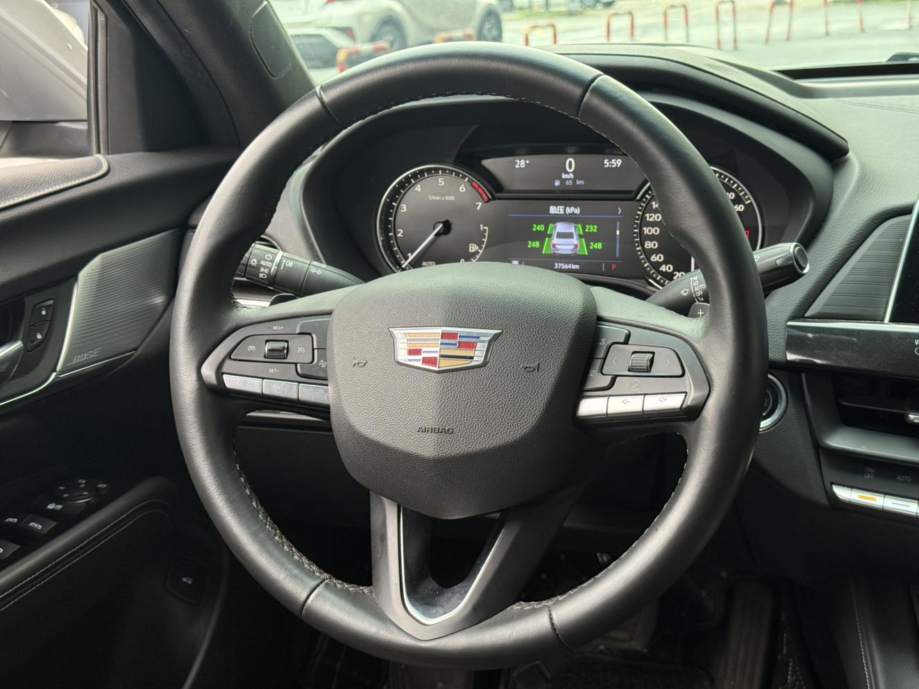 Cadillac CT4 2023 thumb 10