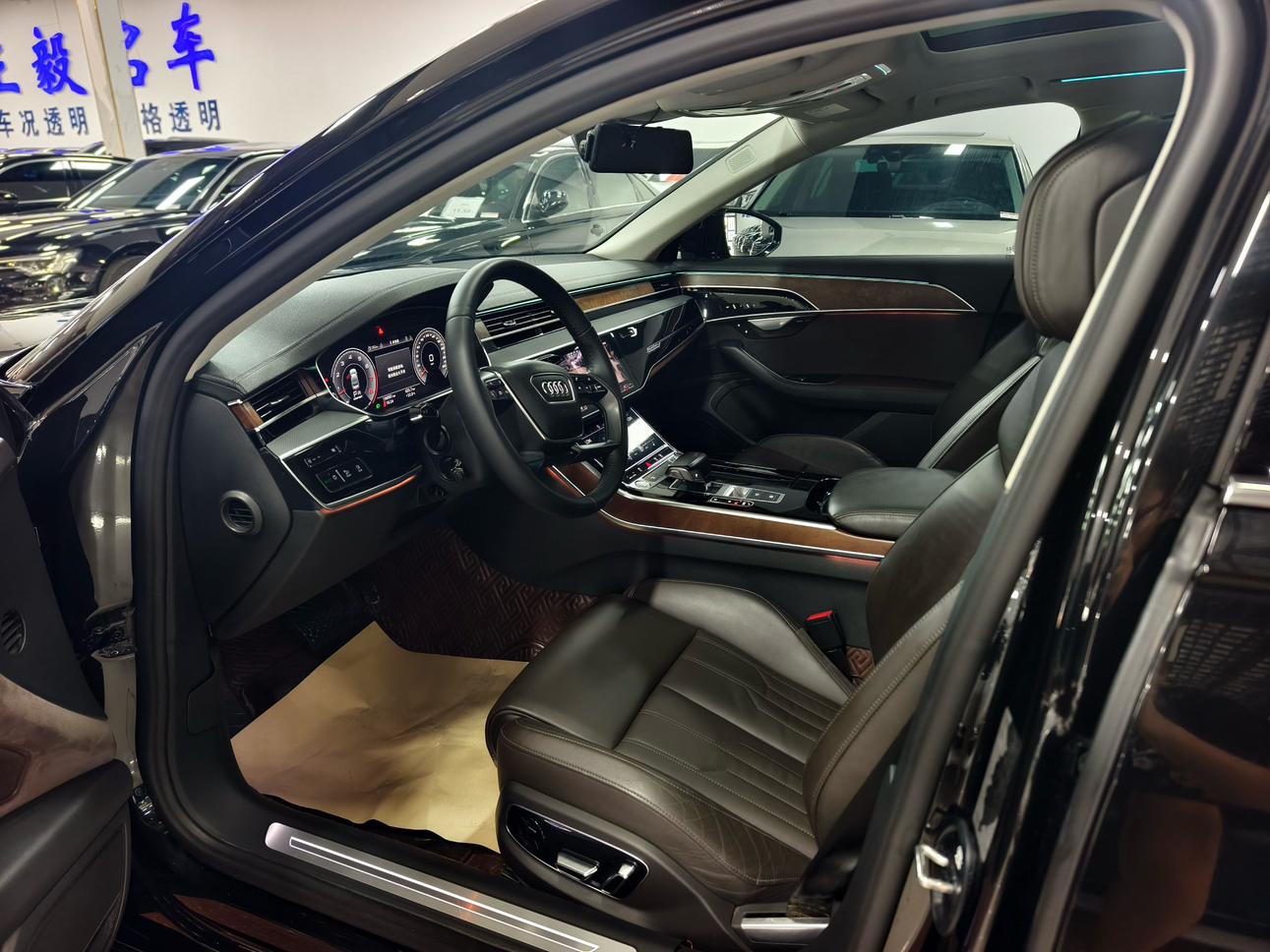 Audi A8 2018 thumb 6