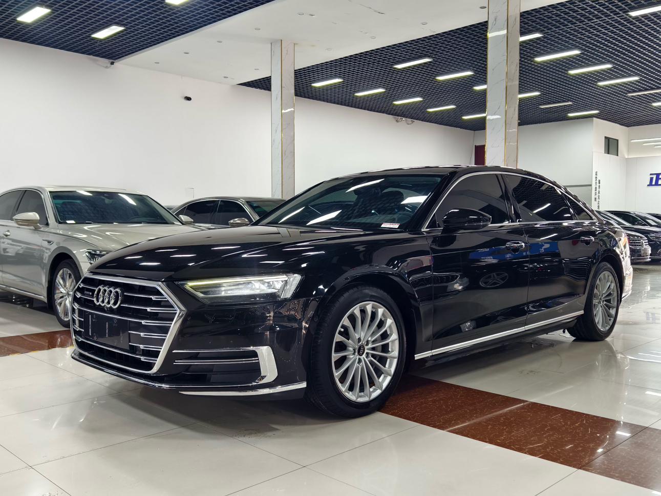Audi A8 2018 thumb 8