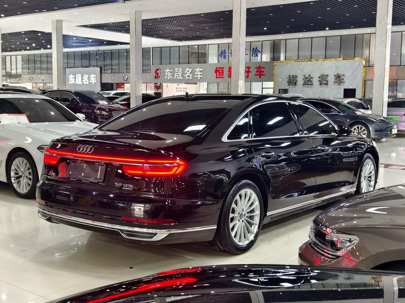 Audi A8 2018 thumb 11