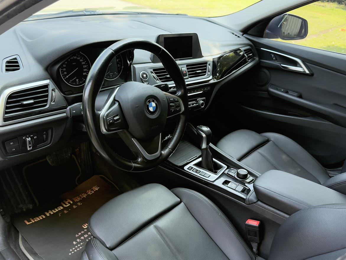 BMW 1 серии 2017 thumb 8