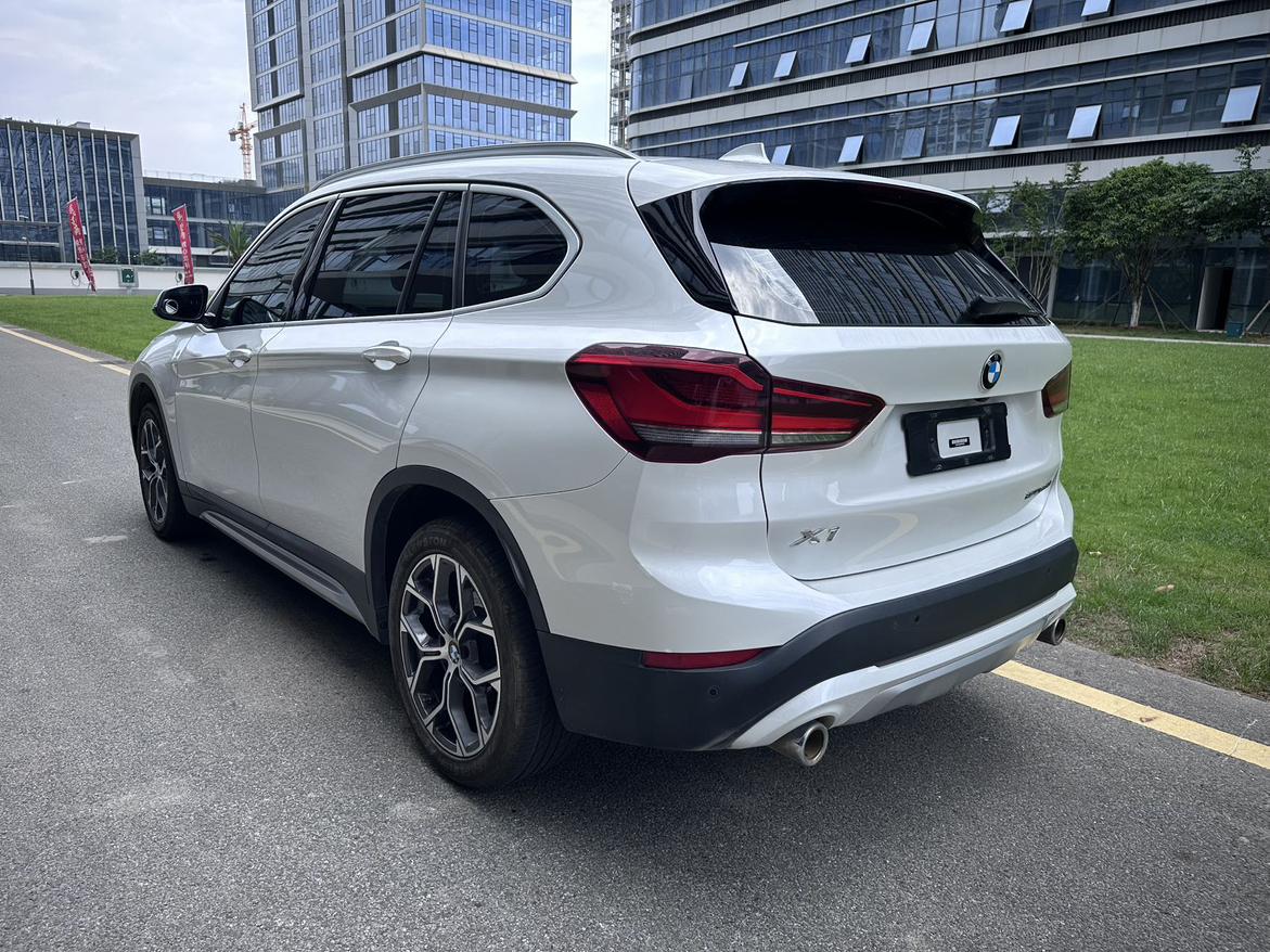 BMW X1 2022 thumb 2