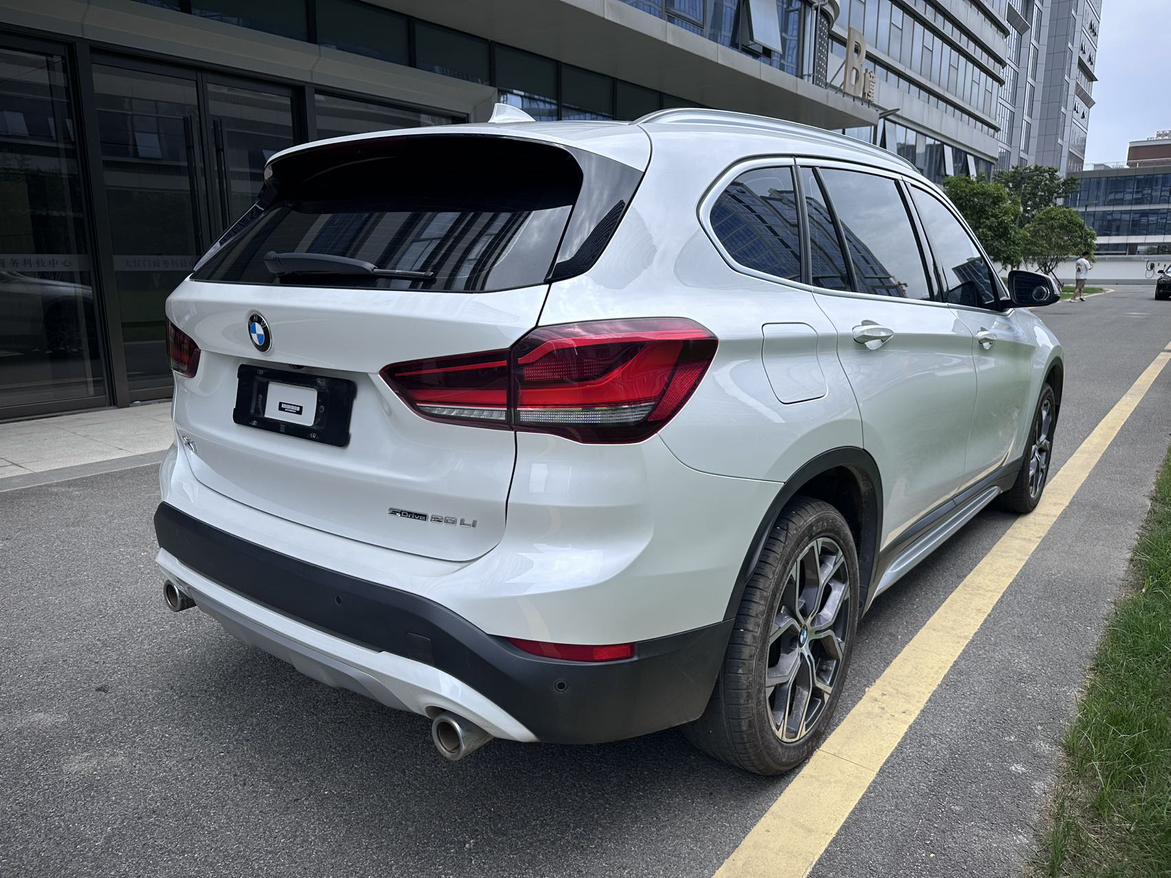 BMW X1 2022 thumb 4
