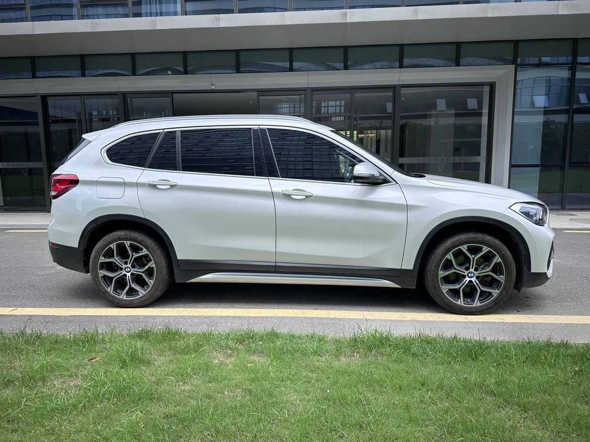 BMW X1 2022 thumb 5