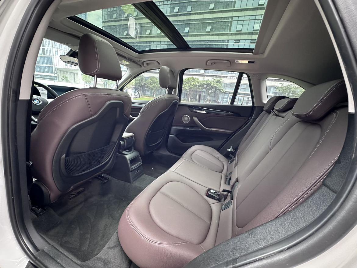 BMW X1 2022 thumb 10