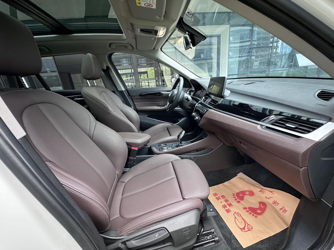 BMW X1 2022 thumb 12