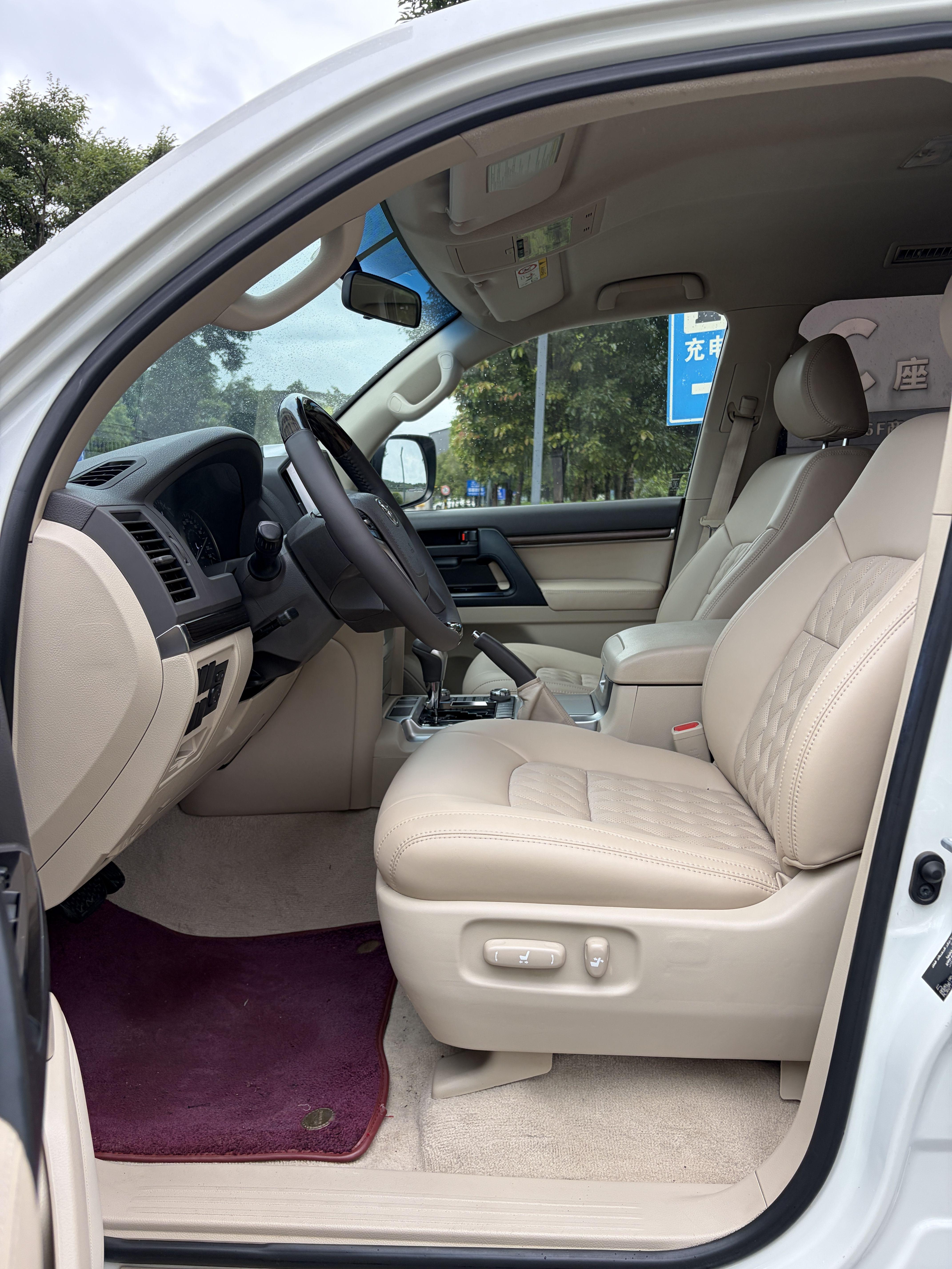 Toyota Land Cruiser 2019 thumb 6