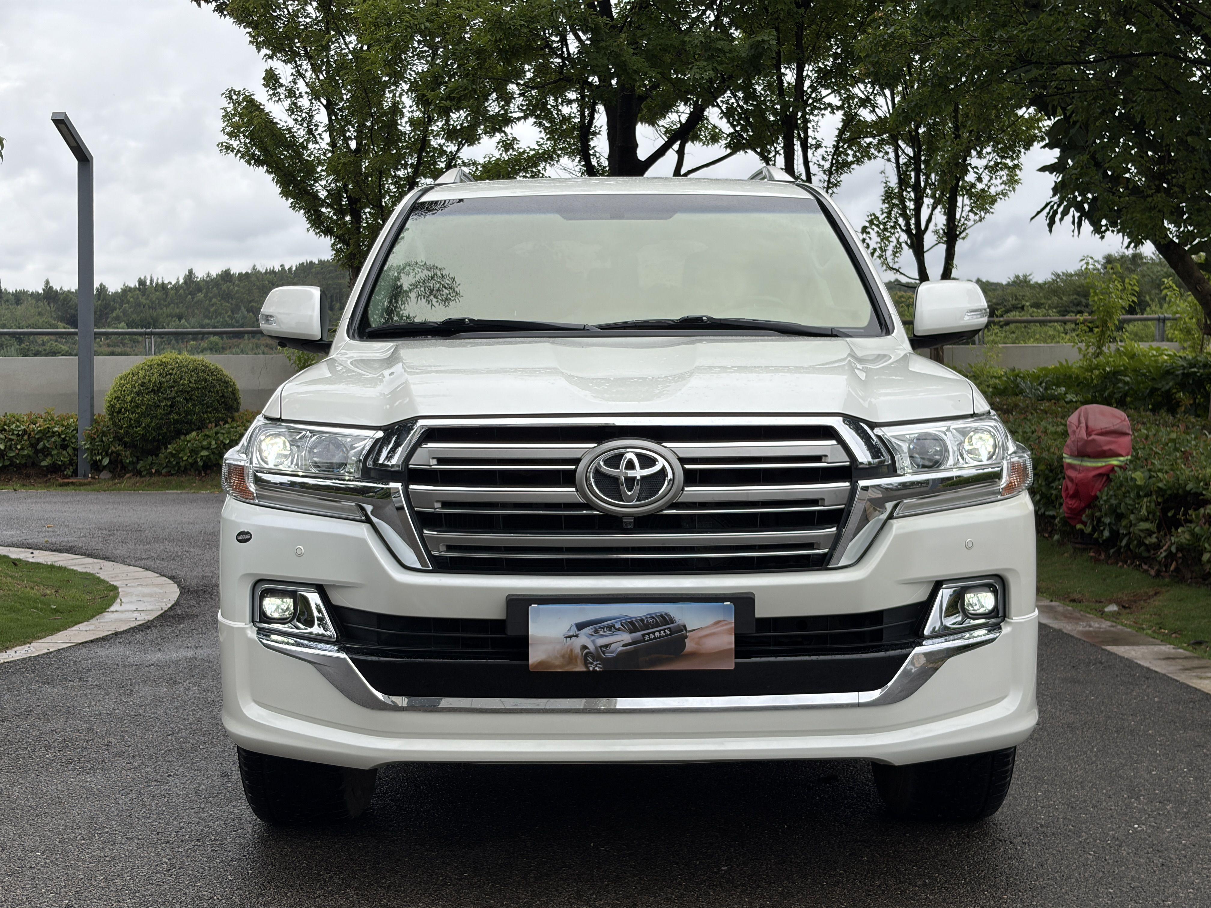 Toyota Land Cruiser 2019 thumb 9