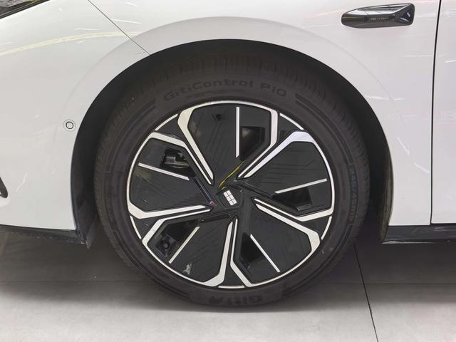 Geely Galaxy 8 PHEV 2025 thumb 8