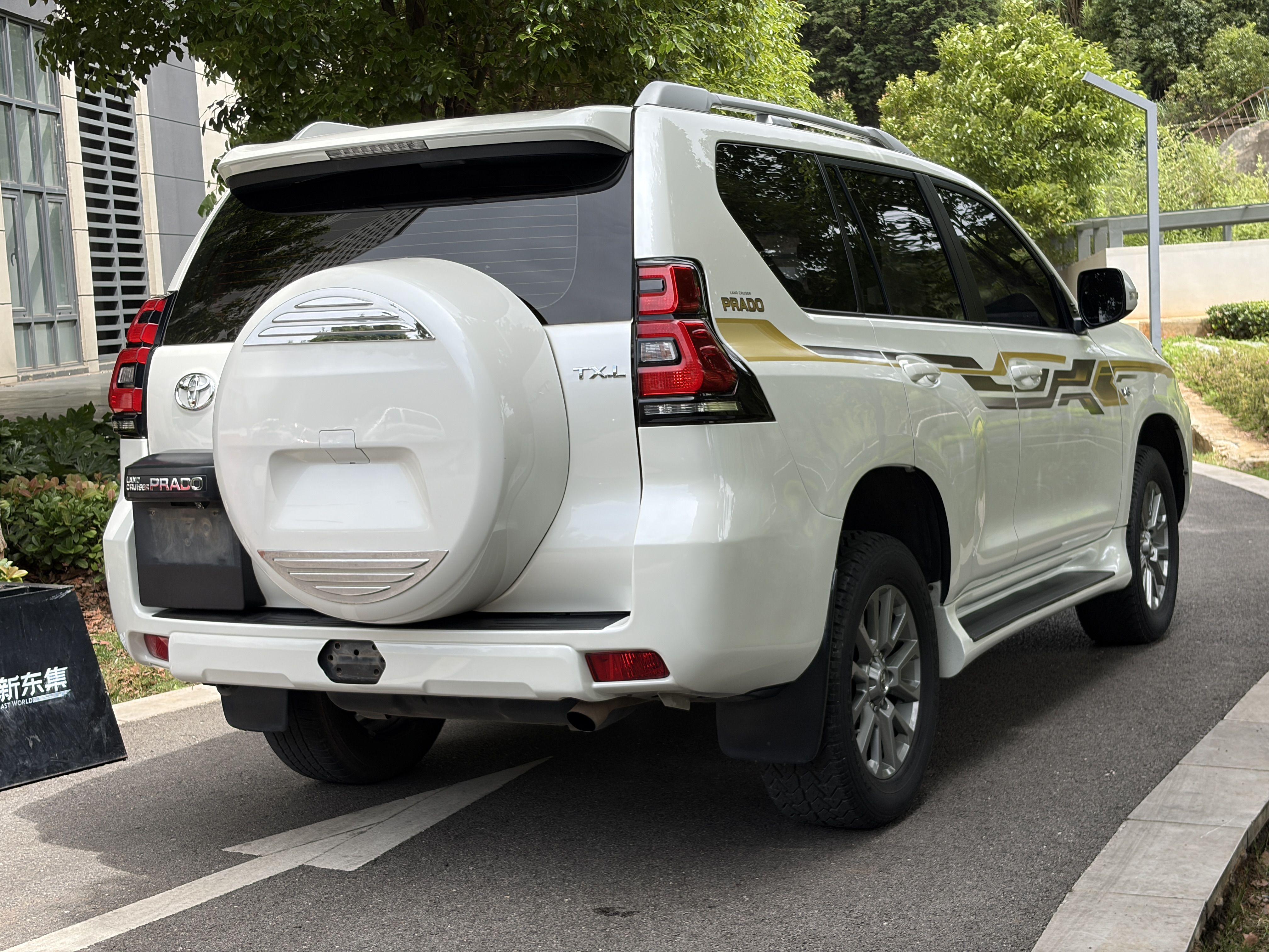 Toyota Land Cruiser Prado 2019 thumb 4