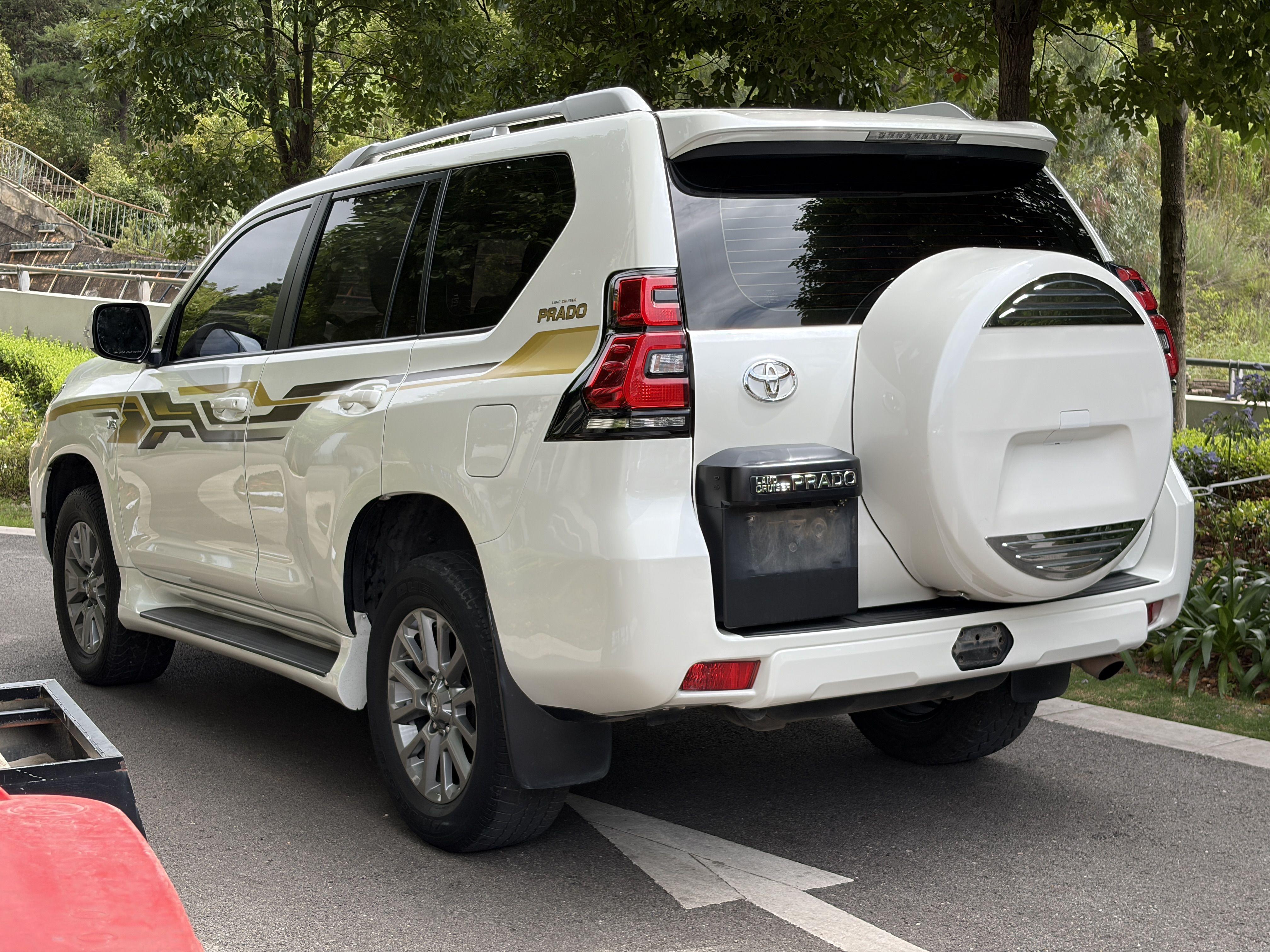 Toyota Land Cruiser Prado 2019 thumb 11