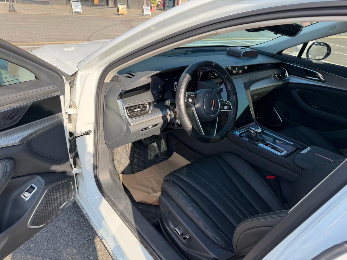 Hongqi H5 2023 thumb 12