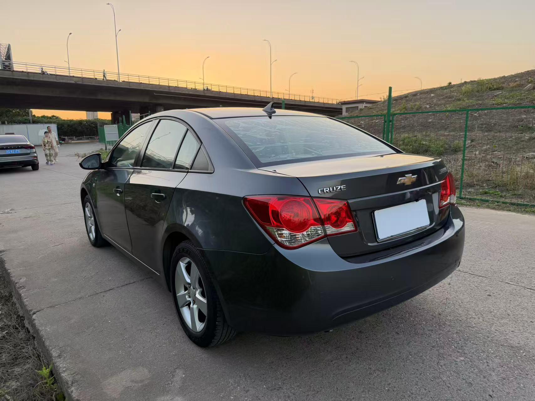 Chevrolet Cruze 2013 thumb 2