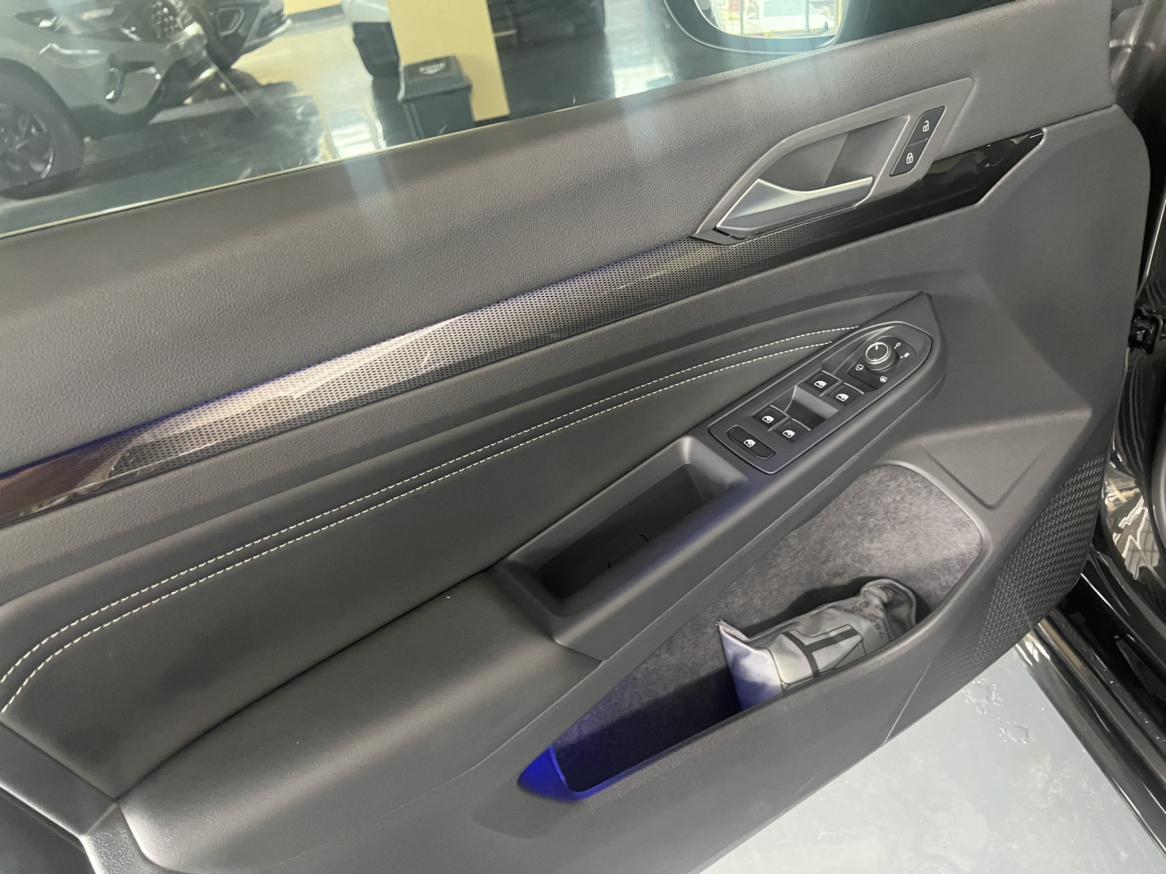 Volkswagen Golf Sportsvan 2023 thumb 6