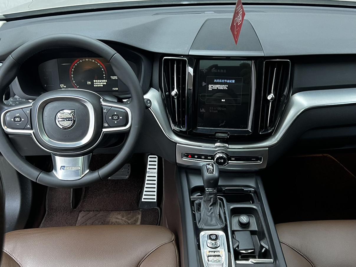 Volvo XC60 2018 thumb 6