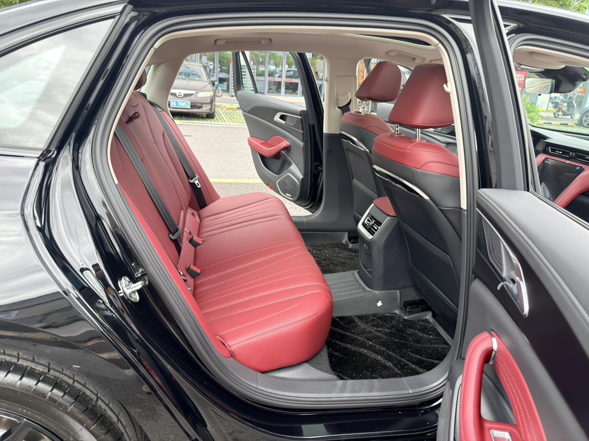 Hongqi H5 2025 thumb 10