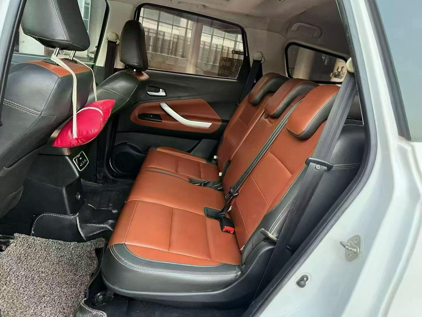 BAIC Huansu S3 2016 thumb 7